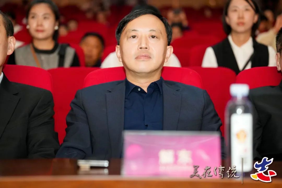 1742535574208769.jpg 6307.jpg